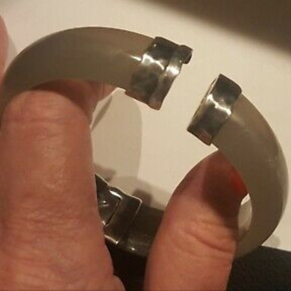 Silpada Magnetic Silver Hinged Resin Bangle Bracelet - Picture 3 of 5